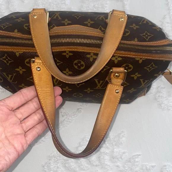 Louis Vuitton Retiro PM Authentic handbag